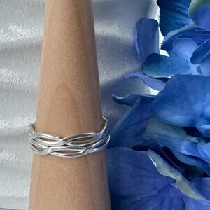 Artisan Unisex Twisted Wire Ring Size 11.75
